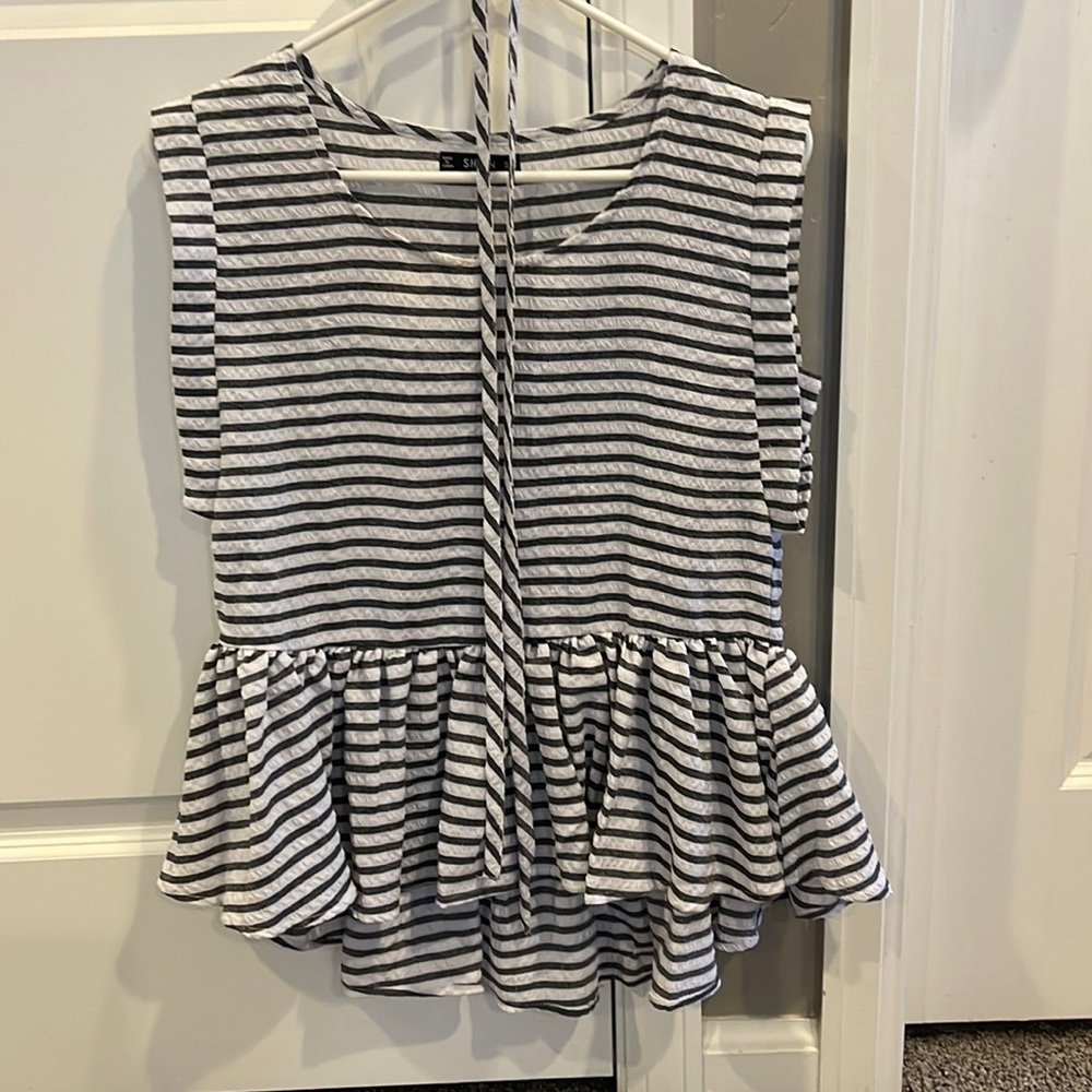 5/$25 Women’s SHEIN peplum sleeveless shirt